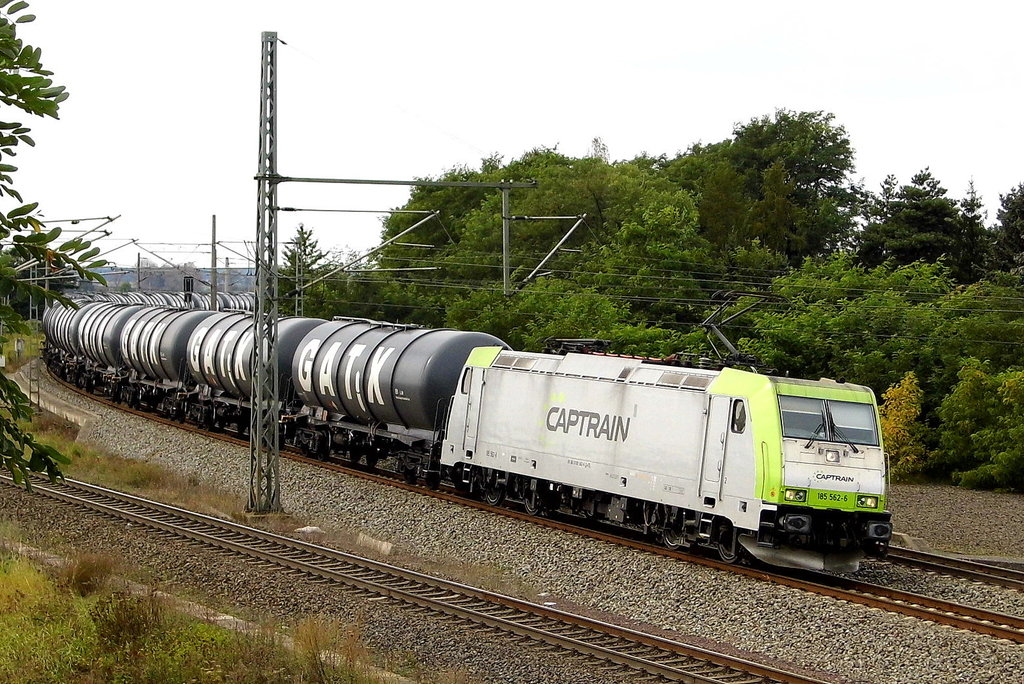 Am 23.09.2017 kam die 185 562-6 von CAPTRAIN aus Richtung Wittenberge und fuhr weiter in Richtung Stendal.