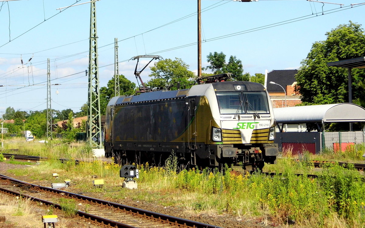  Am 18.06.2017 kam die 193 218-5 von der SETG (ELL) aus Richtung Borstel nach Stendal und fuhr den  in Richtung Braunschweig  .