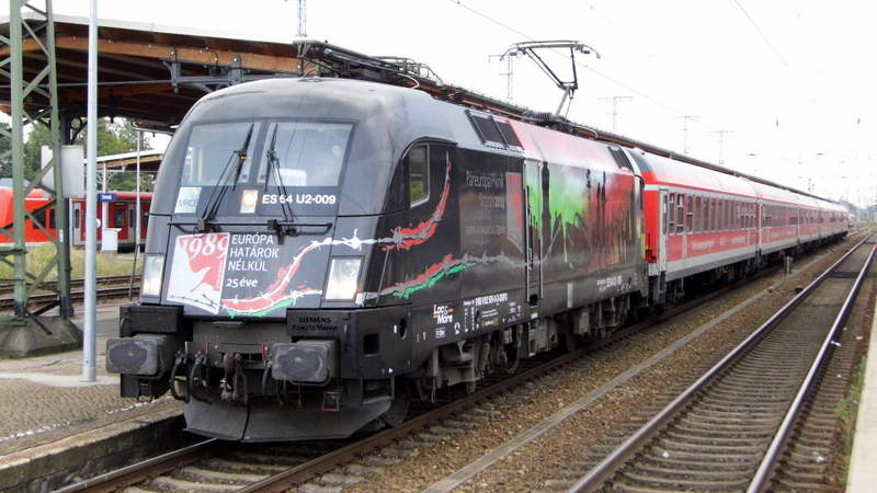  Am 5.08.2014 kam die 182 509 (ES 64 U2-009)von der MRCE    aus Richtung  Hamburg nach Stendal und fuhr weiter in Richtung   Berlin. 