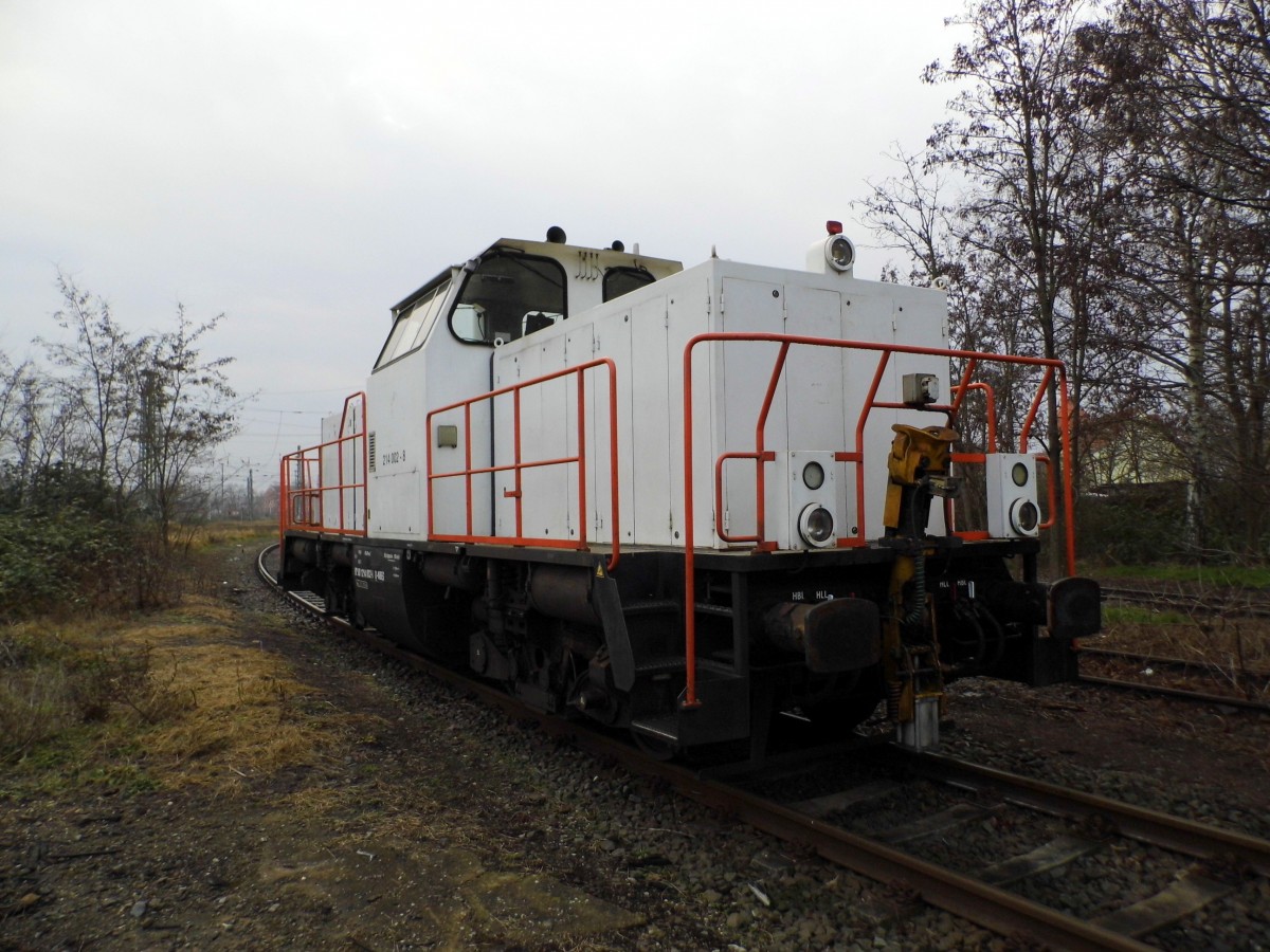 Am 01.01.2016 war die 214 002-8 von der NBEG Stendal abgestellt .