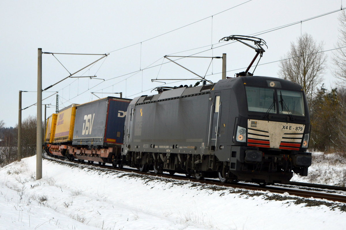 Am 01.02.2021 kam die 193 879-4 von  der  Mercitalia Rail S.r.l., ( MRCE)  aus Richtung Wittenberge und fuhr weiter in Richtung Stendal .