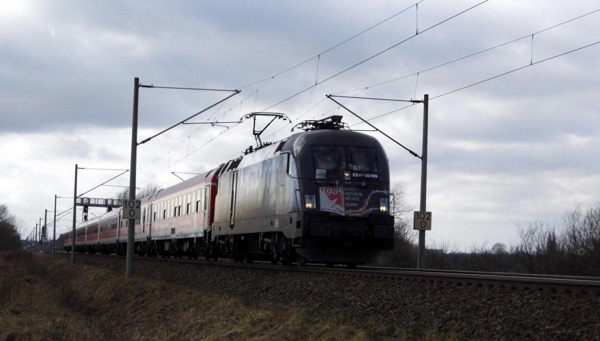 Am 01.03.2015 kam die 182 509 (ES 64 U2-009) von der MRCE aus Richtung Stendal und fuhr nach Berlin.