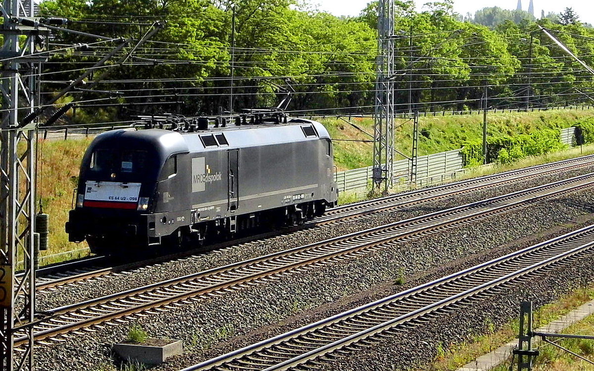 Am 01.06.2017 kam die  182 598-3 von der SETG (MRCE Dispolok) aus Richtung Stendal und fuhr nach Borstel .
