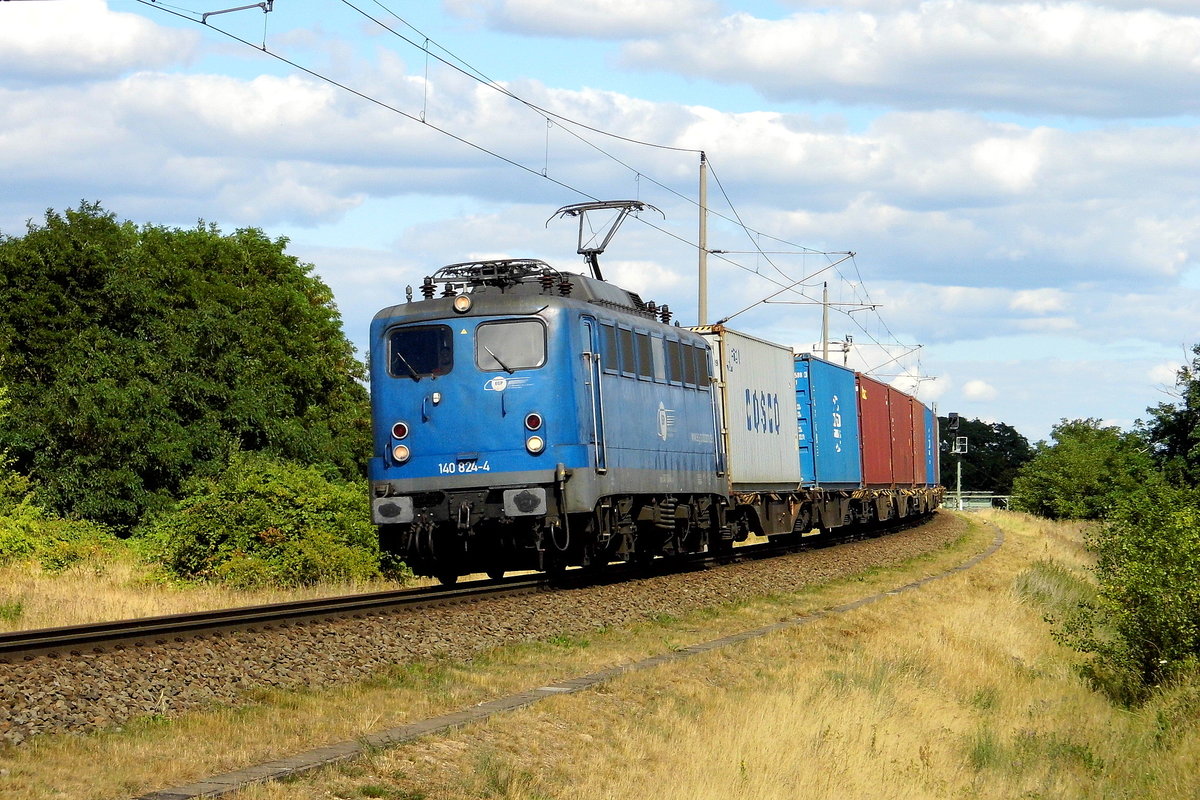 Am 01.07.2018 fuhr die 140 824-4 von der EGP – Eisenbahngesellschaft Potsdam, von Stendal in Richtung Salzwedel .