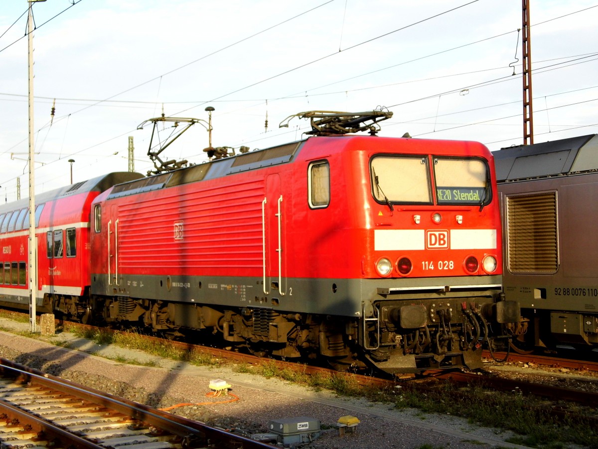 Am 01.08.2015 war die 114 028 von der DB in Stendal abgestellt .