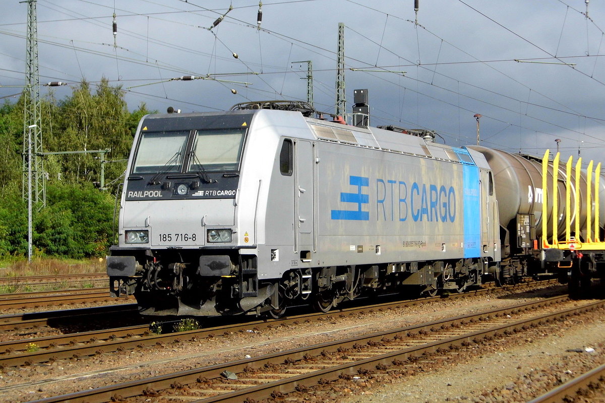 Am 01.10 .2017 war die  185 716-8 von der RTB Cargo - Rurtalbahn Cargo GmbH, (Railpool) in Stendal abgestellt.