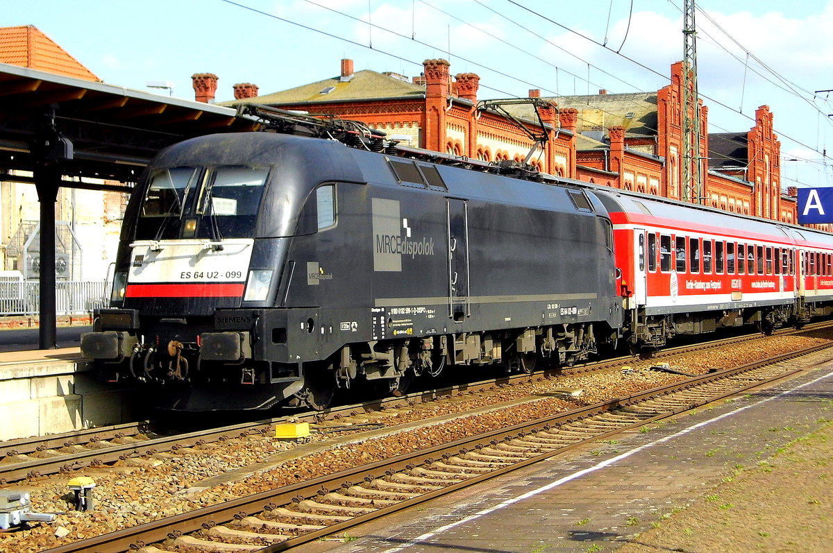 Am 02.04.2017 stand die 182 599-1  von der  DB Cargo Deutschland AG,  (MRCE Dispolok)  in Stendal . 