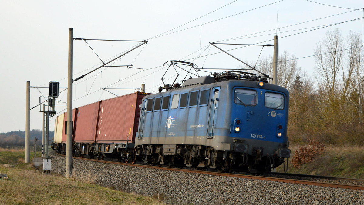 Am 03.03.2021 kam die 140 678-4 von der EGP aus Richtung Wittenberge und fuhr weiter in Richtung Stendal .