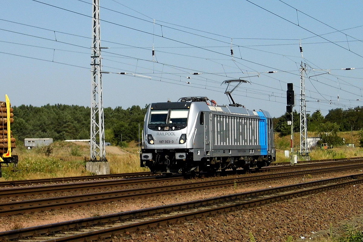 Am 03.08.2018 fuhr die 187 303-3 von der SETG (Railpool)    von Borstel    nach  Stendal  .