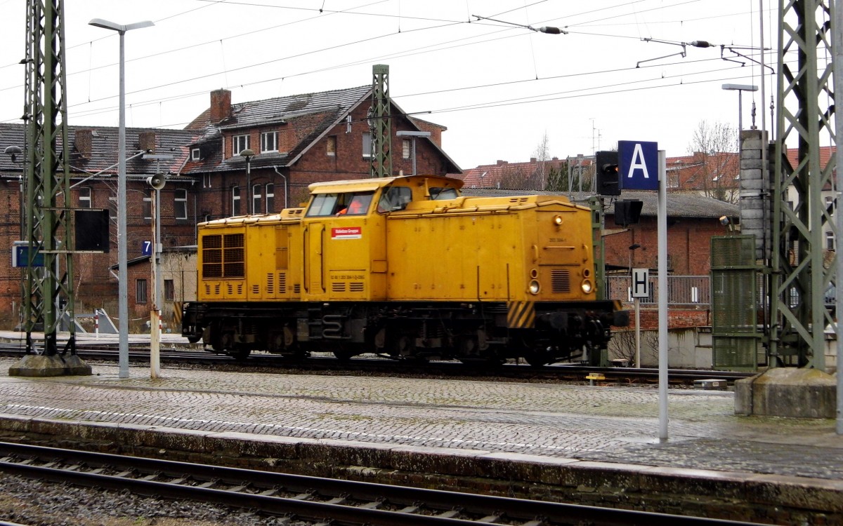 Am 04.02.2016 Rangierfahrt von der 203 304-1 von der  Bahnbau Gruppe  in Stendal .