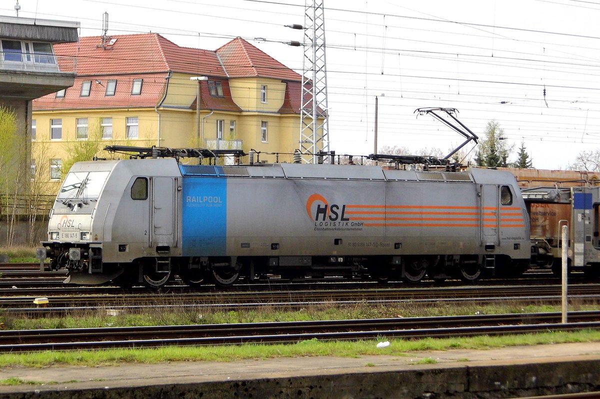 Am 04.04.2017 stand die E 186 147-5 von der HSL Logistik (Railpool) in Stendal . 