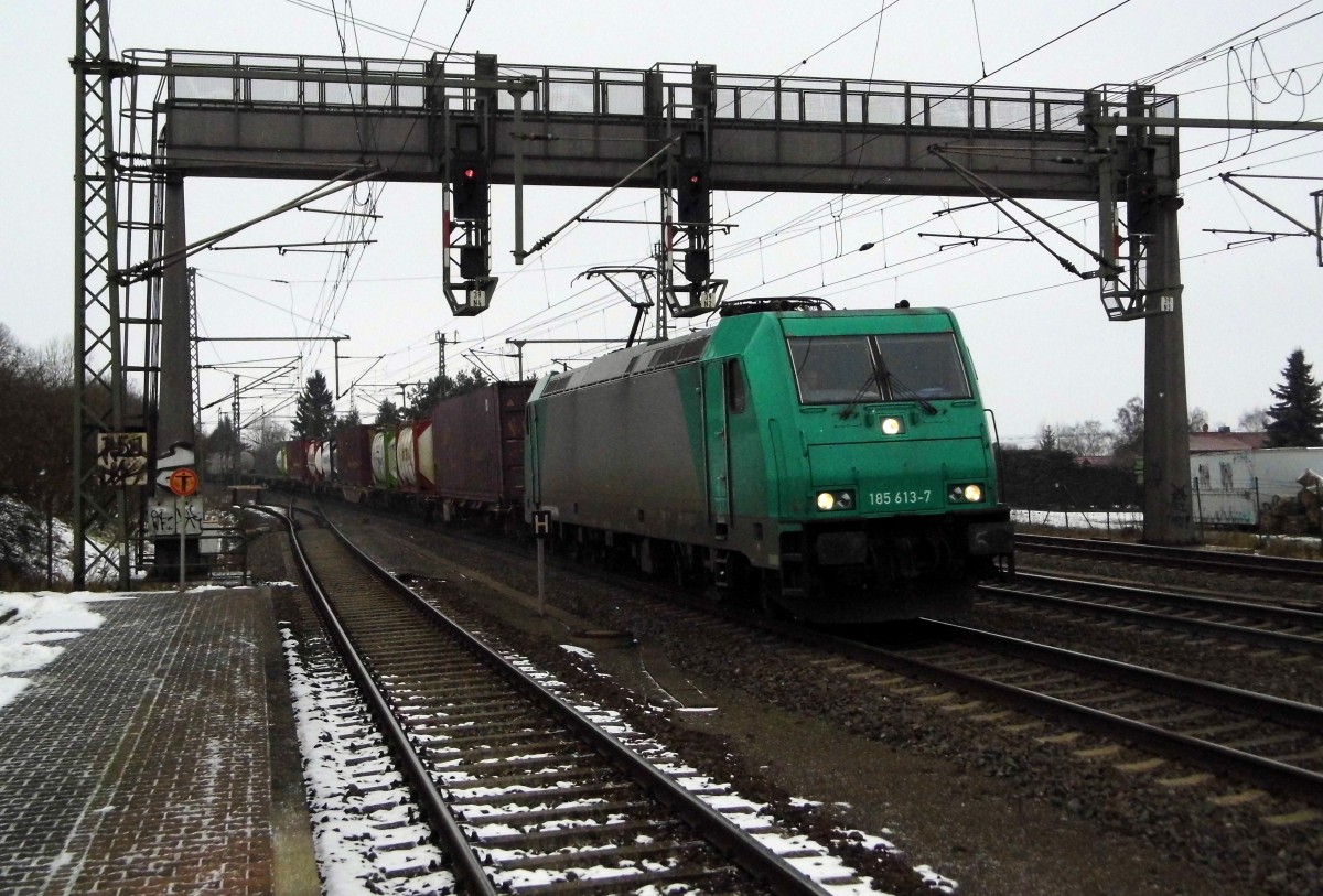 Am 05.02.2015 kam die 185 613-4 von der ITL aus Richtung Braunschweig  nach Niederndodeleben und fuhr weiter in Richtung Magdeburg .