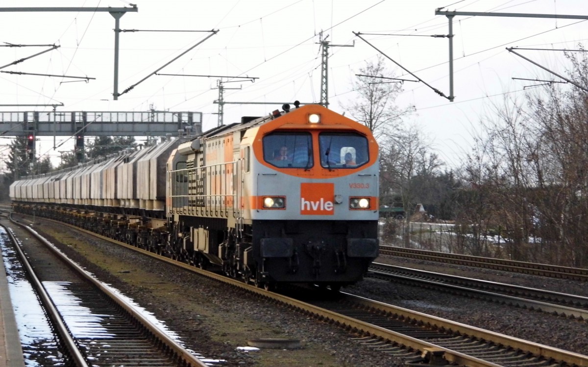 Am 05.02.2015 kam die v 330.3 1250 011 von der HVLE aus Richtung Braunschweig nach Niederndodeleben und fuhr weiter in Richtung Magdeburg .