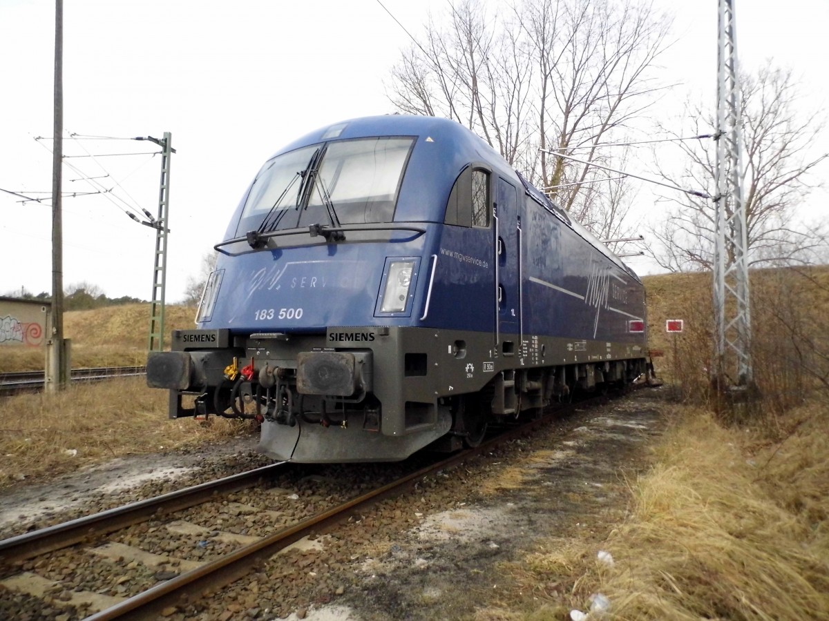 Am 05.03.2015 war die 183 500 von der SETG ( MGW Service )bei Borstel bei Stendal abgestellt .