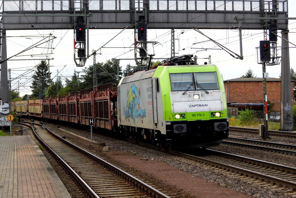 Am 05.09.2017 kam die 185 578-2 von   CAPTRAIN  aus Richtung Braunschweig nach Niederndodeleben und fuhr weiter in Richtung Magdeburg .