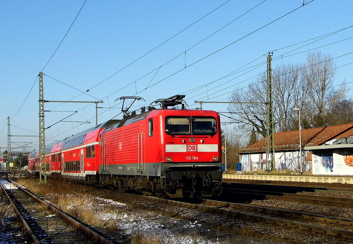 Am 06.02.2018 kam die 112 164 von DB Regio AG, aus Richtung Braunschweig nach Niederndodeleben und fuhr weiter in Richtung Magdeburg .
