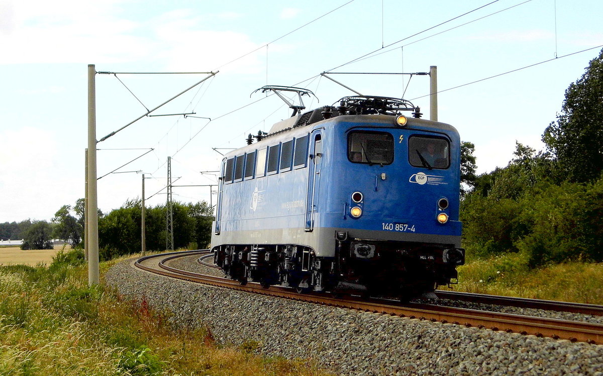 Am 06.07.2016 kam die 140 857-4 von der EGP aus Richtung Wittenberge und fuhr nach Stendal .