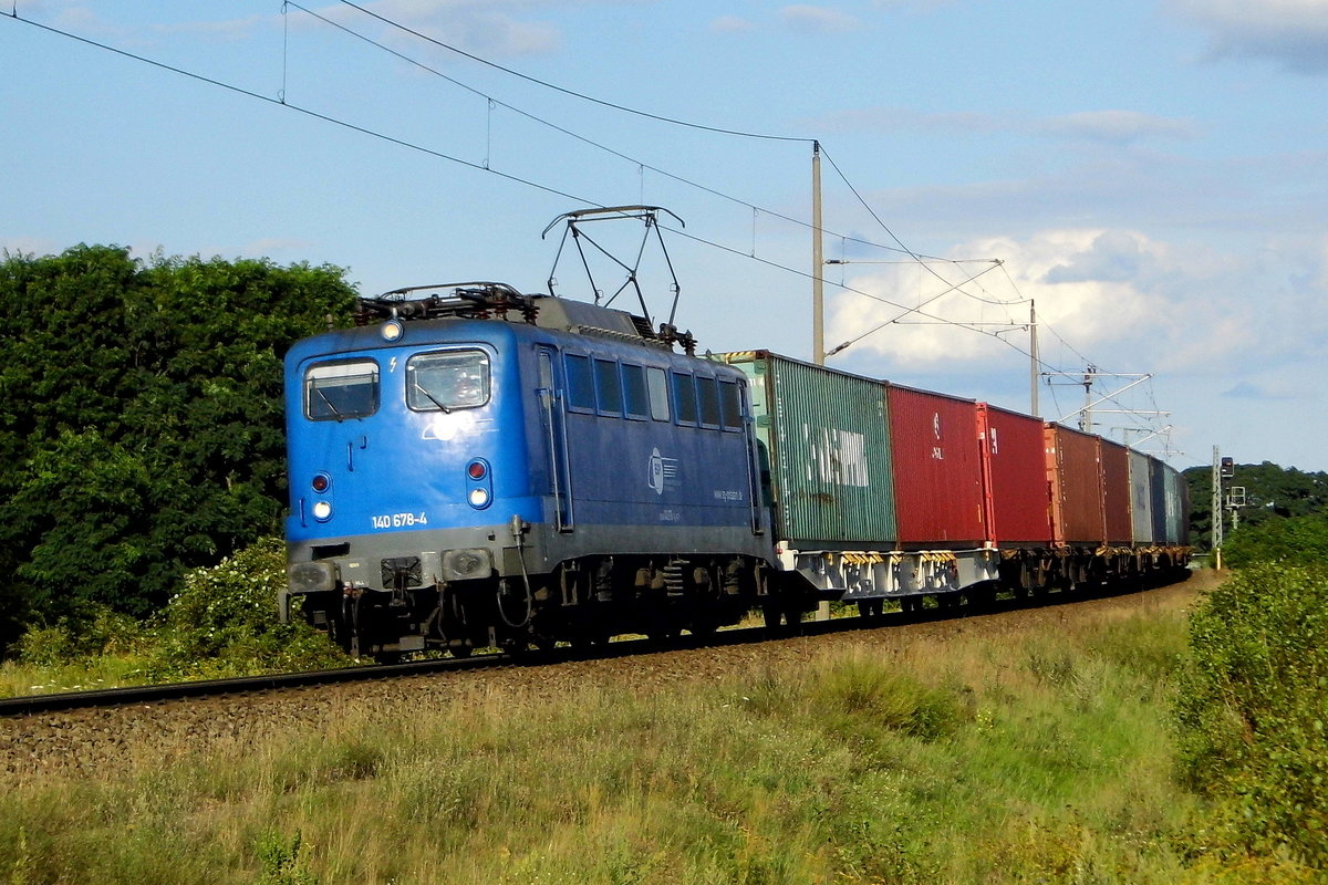 Am 06.08.2017 kam 140 678-4 von der  EGP – Eisenbahngesellschaft Potsdam,   aus Richtung Stendal und fuhr weiter in Richtung Salzwedel .