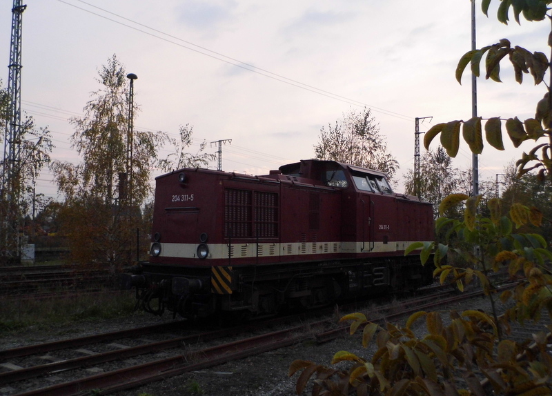 Am 06.11.2014 war die 204 311-5 von der MTEG (Press) in Stendal abgestellt . 