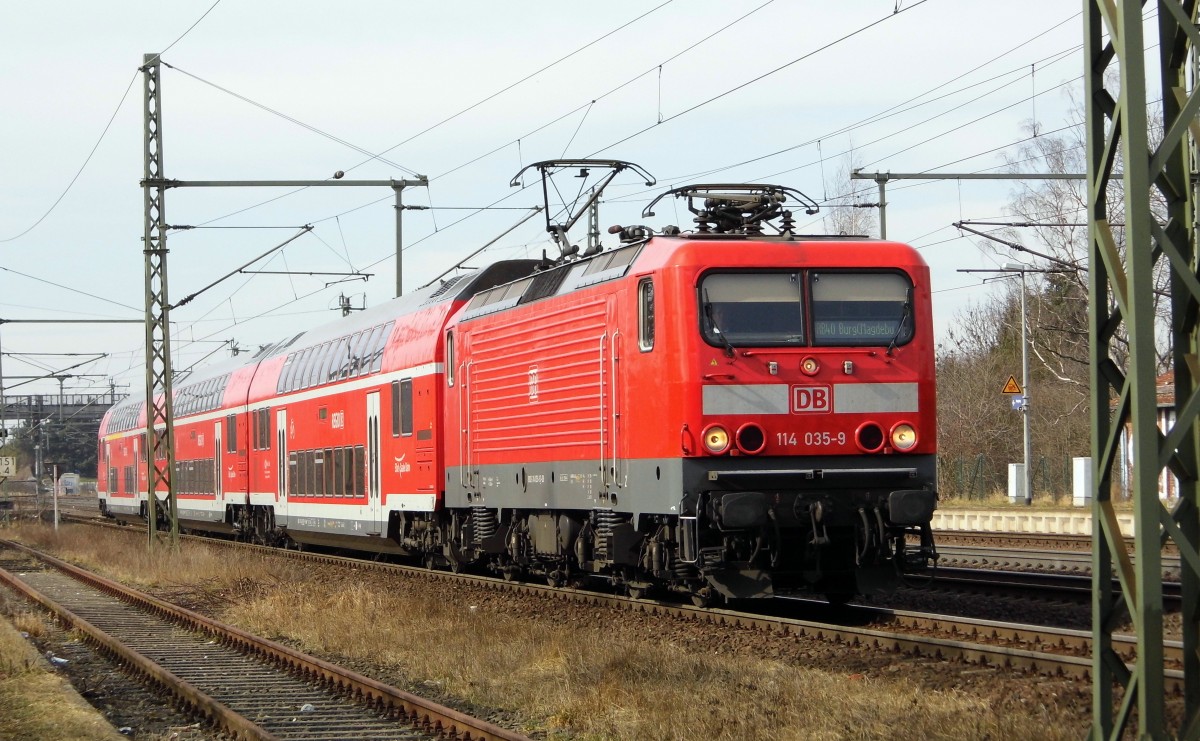 Am 07.03.2015 kam die 114 035-9 von der DB aus Richtung Braunschweig nach Niederndodeleben und fuhr weiter in Richtung Magdeburg .