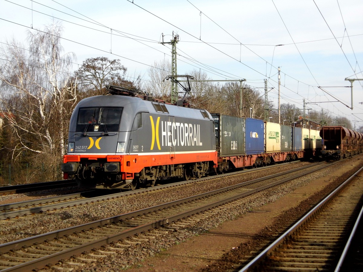 Am 07.03.2015 kam die 242.517  von der LOCON Benelux B.V., Zwolle (Hector Rail AB.) aus Richtung Magdeburg nach Niederndodeleben und fuhr weiter in Richtung Braunschweig .