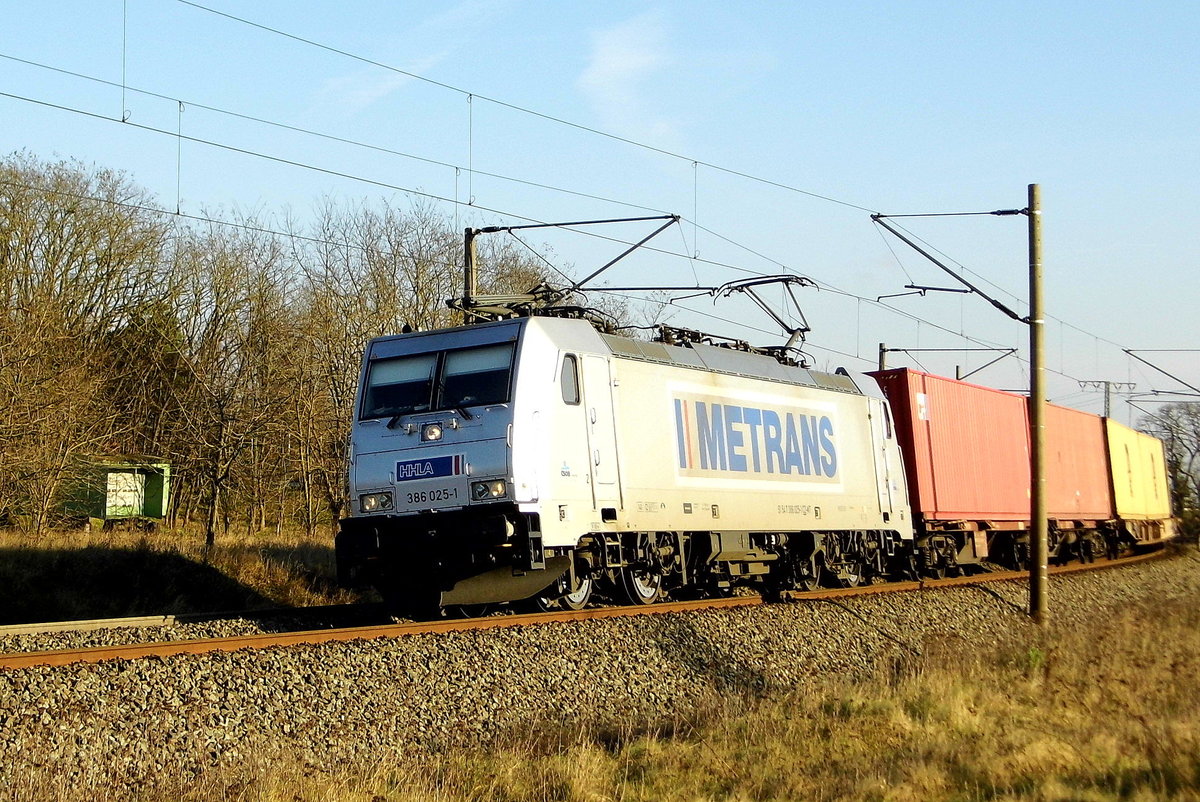 Am 07.12.2017 kam die 386 025-1   von METRANS aus Richtung Stendal und fuhr weiter in Richtung Wittenberge .