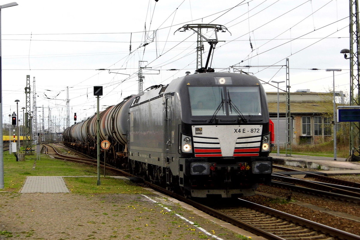 Am 08.04.2017 kam die X4 E - 872 (193 872-9 ) von der CTL Logistics GmbH, ( MRCE Dispolok) aus Richtung Salzwedel nach Stendal und fuhr weiter in Richtung Berlin .