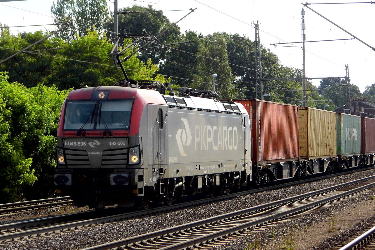 Am 08.08.2017 kam die  EU46-506 (5370 018-1) von der PKP Cargo, aus Richtung Magdeburg nach Niederndodeleben und fuhr weiter in Richtung Braunschweig .