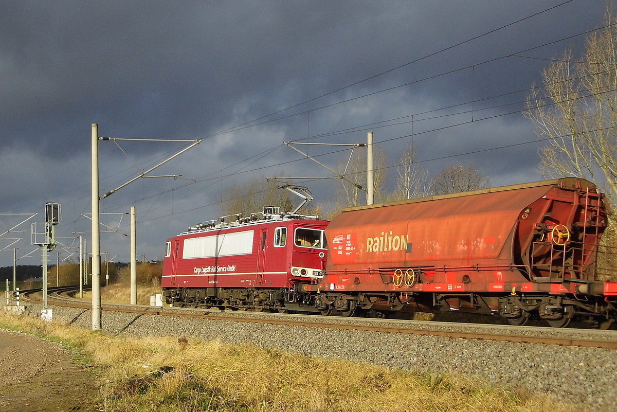 Am 08.12.2017   die 155 016-9 von der CLR-Cargo Logistik Rail-Service,  