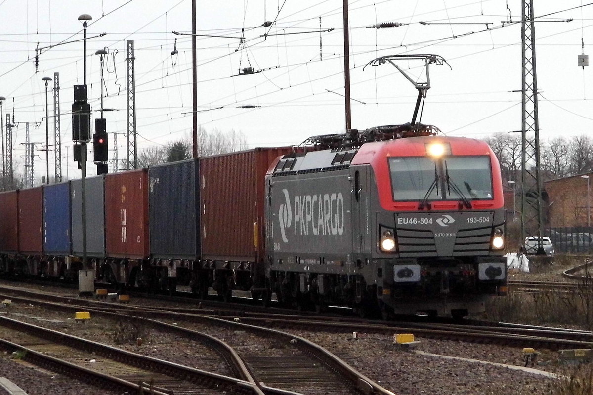 Am 09.03.2017 kam die  EU46-504 ( 91 51 5370 016-5) von der PKP Cargo aus Richtung Magdeburg nach Stendal und fuhr weiter in Richtung Braunschweig .