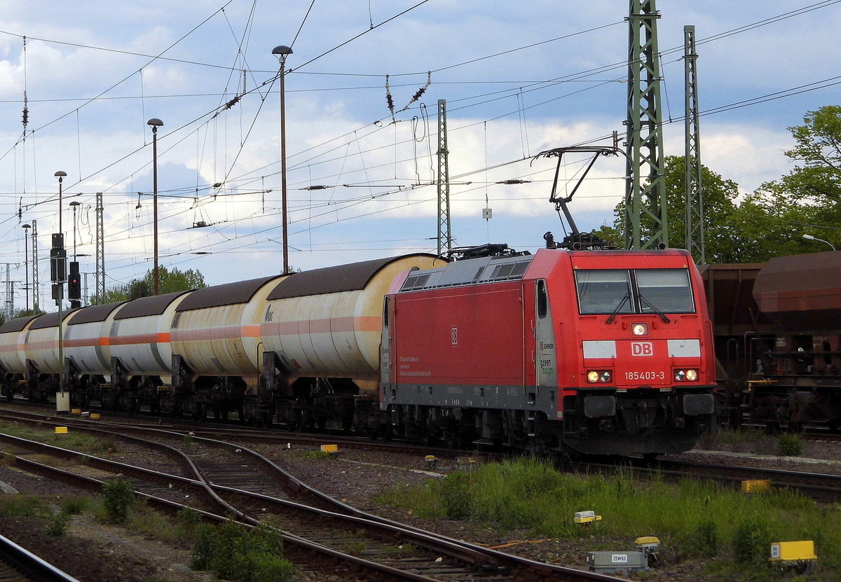 Am 09.05.2017 kam die 185 403-3 von der DB Cargo Deutschland AG.  aus Richtung Magdeburg nach Stendal und fuhr weiter in Richtung Braunschweig .