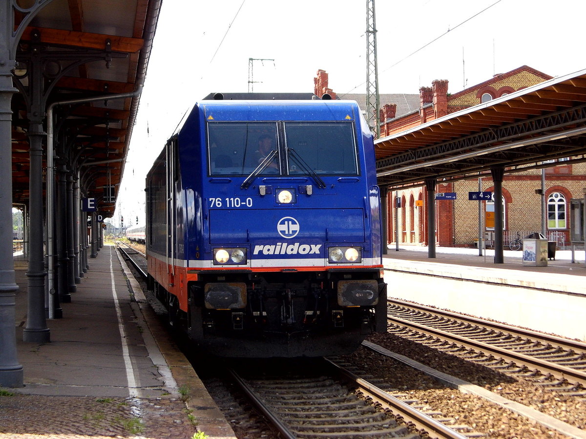 Am 09.07.2016 kam die 76 110-0 von Raildox aus Richtung Niedergörne  nach Stendal .  