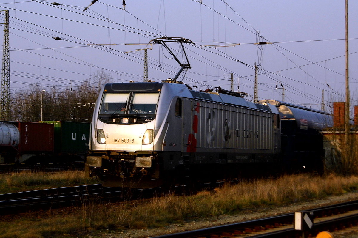 Am 10.04.2018 fuhr  die  187 503-8 von der CTL Logistics GmbH, Berlin ( AKIEM SAS, Clichy)   von Stendal in Richtung Salzwedel .