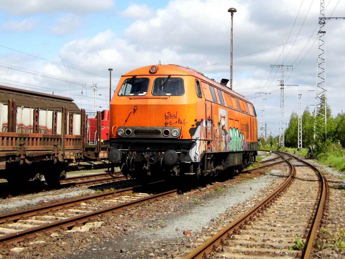 Am 10.05.2015 war die 225 099-1 Lok 17 von der BBL LOGISTIK in Stendal abgestellt .