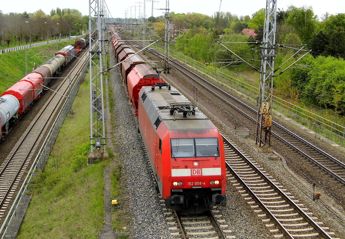Am 10.05.2017 kam die 152 058-4 von der DB Cargo Deutschland AG  , aus Richtung Stendal und fuhr weiter in Richtung Wittenberge .