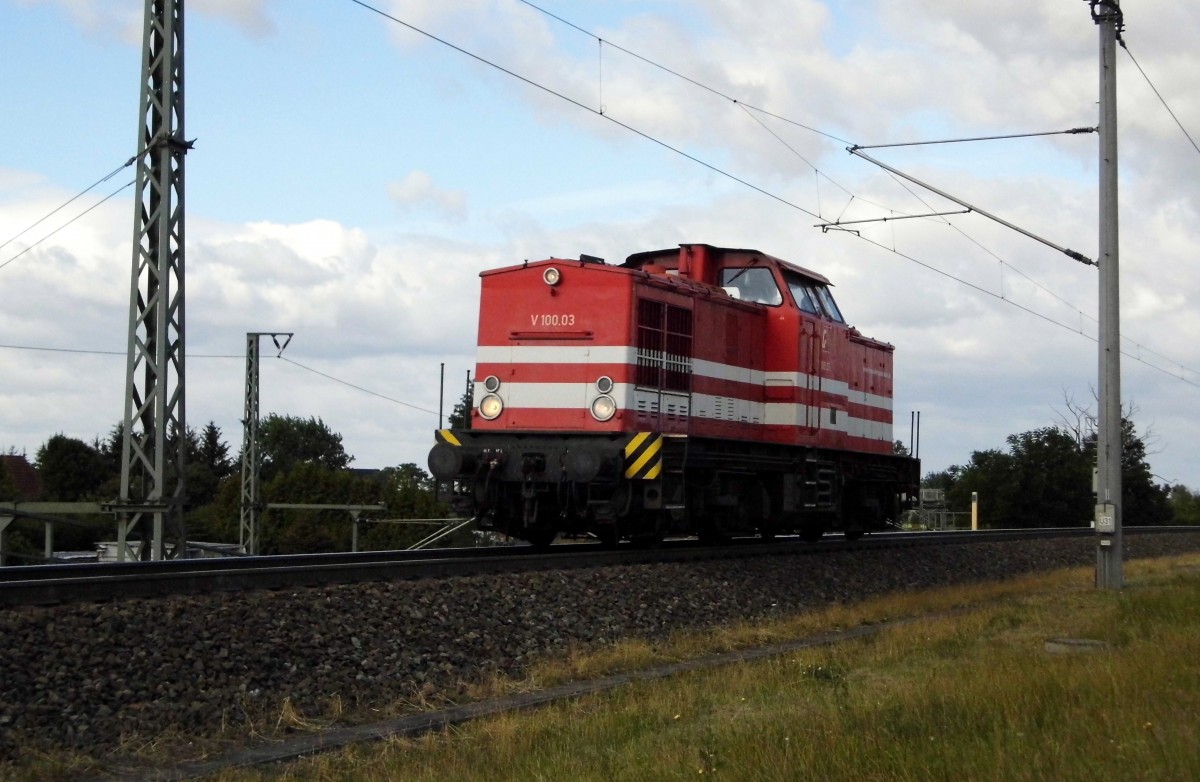 Am 10.07.2015 kam die V 100.03 -202 488-3  von der  HGB aus Richtung Salzwedel und fuhr weiter in Richtung Stendal .