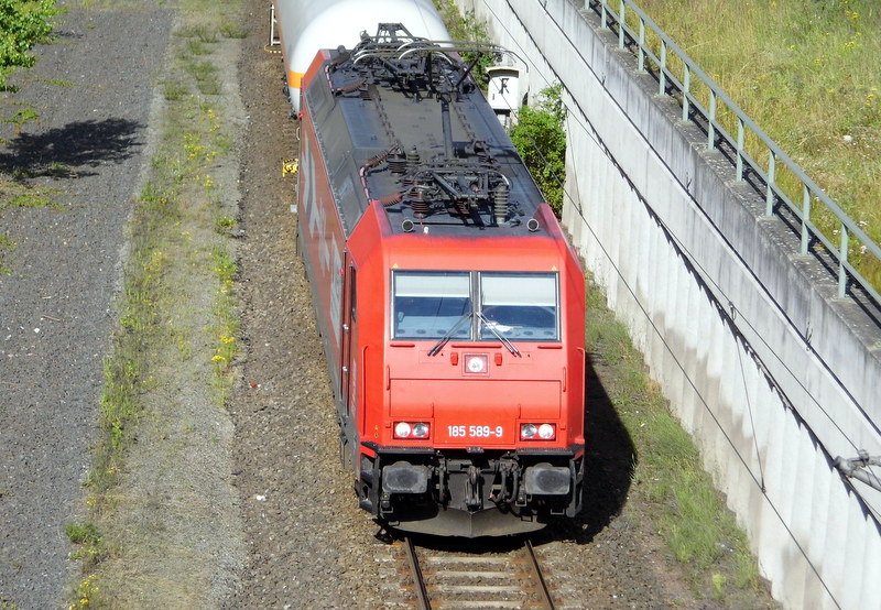 Am 1.07.2014 kam 185 589-9 von der HGK aus Richtung Hannover und fuhr nach Stendal.