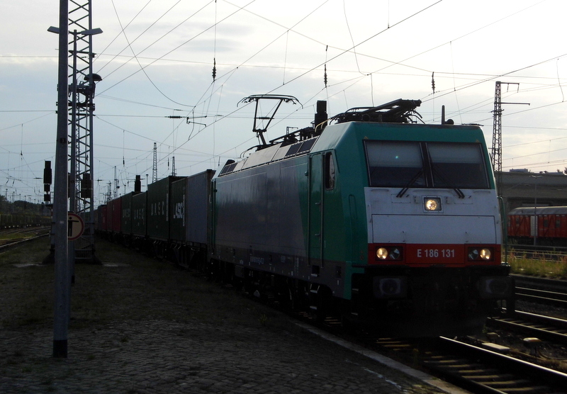 Am 1.07.2014 kam E 186 131 von der ITL aus Richtung Wittenberge nach Stendal und fuhr weiter in Richtung Magdeburg.