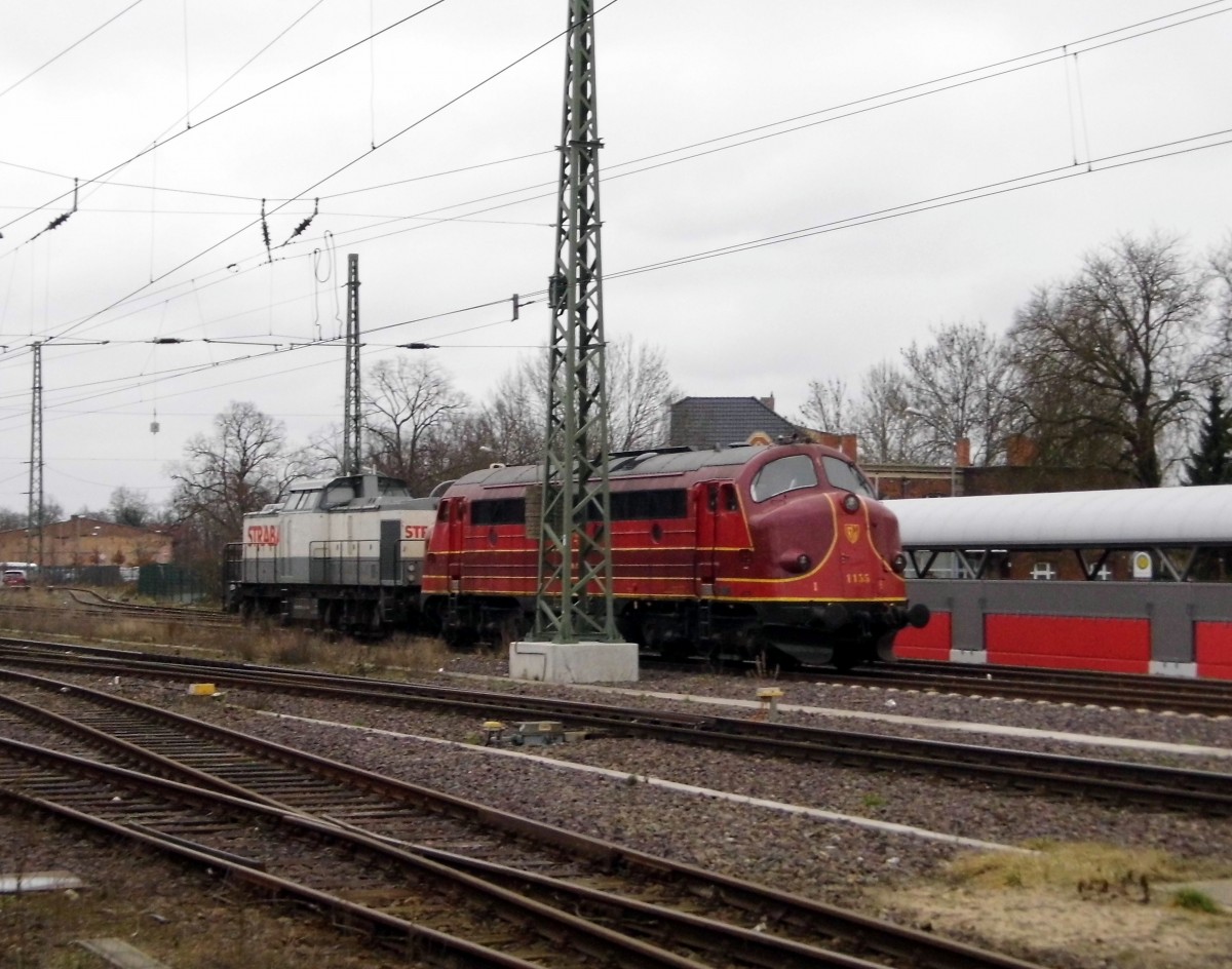Am 11.03.2015 waren die 1155(1 227 010) und die 203 166-4 von STRABAG in Stendal abgestellt .