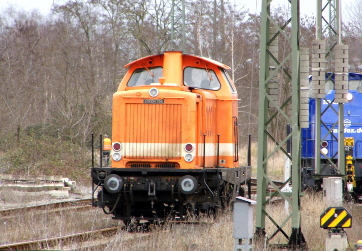 Am 11.03.2016 war die  212 263-8 von der  LOCON 205 in Stendal abgestellt .
