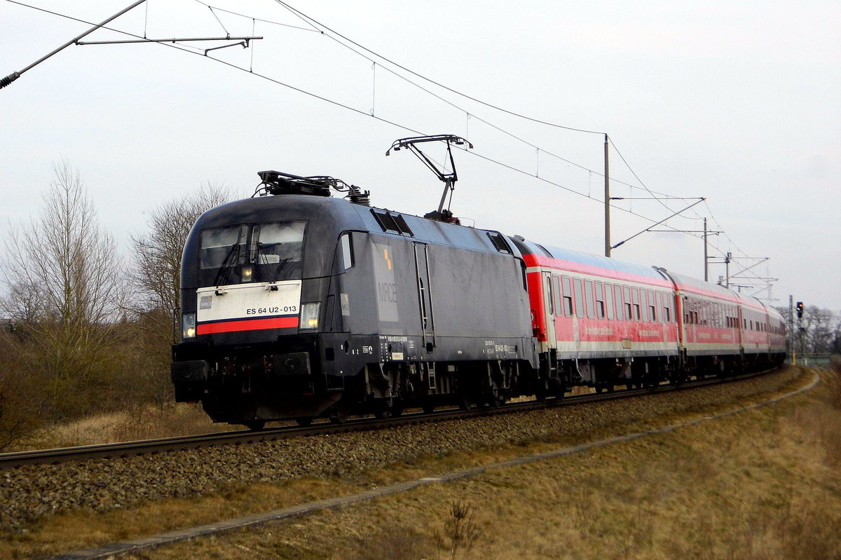 Am 11.03.2018 kam die  182 513-2 aus Richtung Stendal und fuhr nach Hamburg .