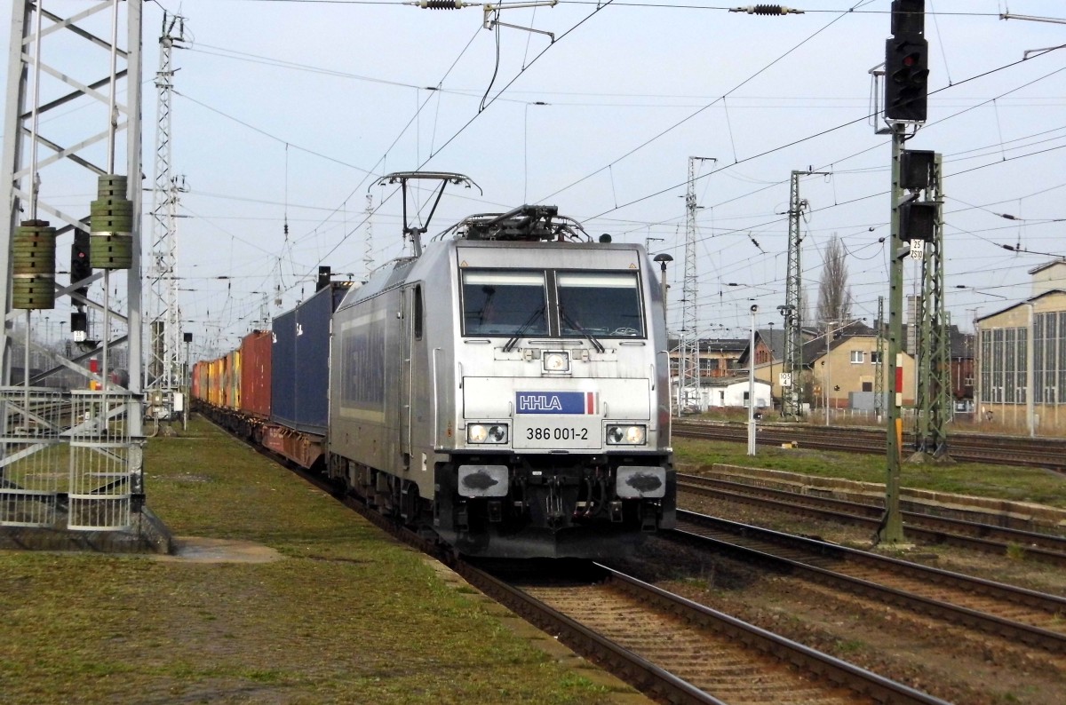 Am 11.04.2015 kam die 386 001-2 von der METRANS aus Richtung Wittenberge nach Stendal und fuhr weiter in Richtung Magdeburg.