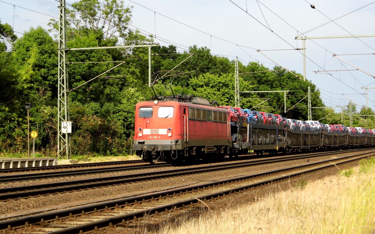 Am 11.06.2015 kam die 140 681-8 von der DB aus Richtung Magdeburg nach Niederndodeleben und fuhr weiter in Richtung Braunschweig .