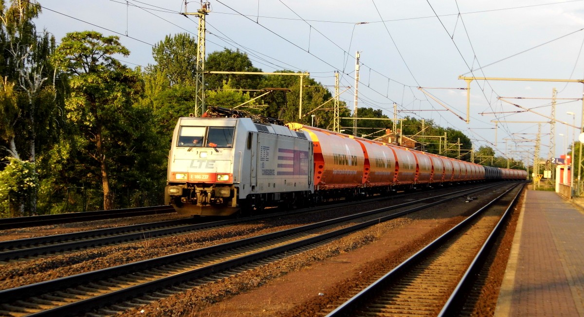 Am 11.06.2015 kam die E 186 237 von der LTE Netherlands B.V., Rotterdam aus Richtung Magdeburg nach Niederndodeleben und fuhr weiter in Richtung Braunschweig .