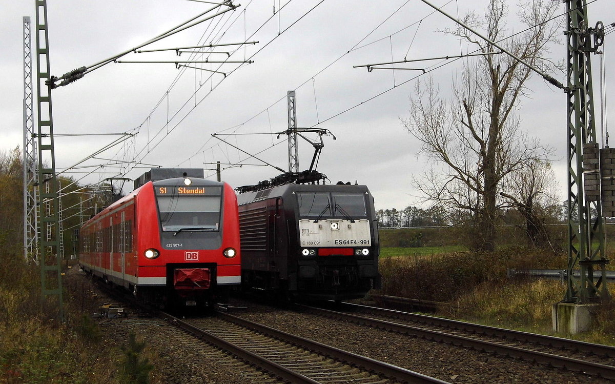 Am 11.11.2017 fuhr die 189 091-2 von der SETG (MRCE Dispolok)   von Rostock nach Borstel  und die  S1  425 507-1 von Wittenberge nach Stendal .  