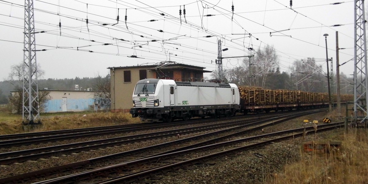  Am 12.02.2015 kam die 193 831 von der SETG (ELL) aus Richtung Wittenberge nach Borstel bei Stendal .