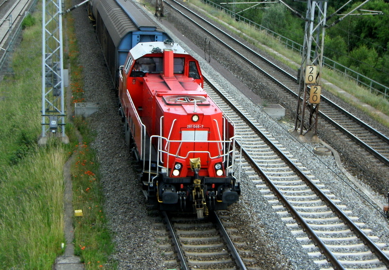 Am 12.06.2014 kam die 261 046-7 von der DB aus der Richtung Stendal und fuhr nach Niedergörne .