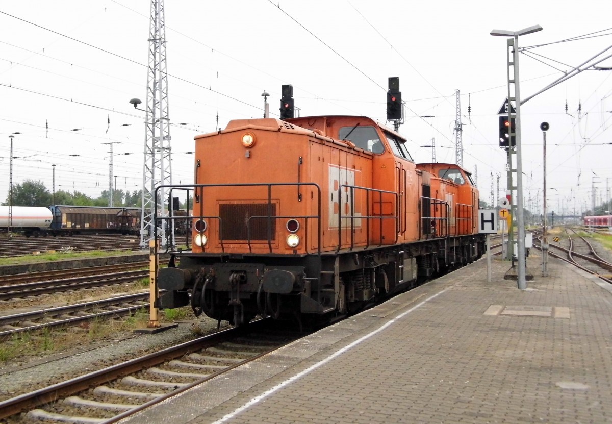  Am 12.07.2015 standen die 203 156-5 und die 203 157-3 von der  BBL LOGISTIK  in Stendal . 