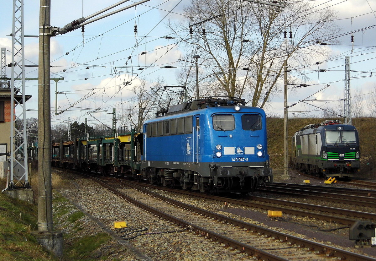 Am 13.02.2018 kam die 140 047-9 von der Press  aus Richtung Wittenberge nach Borstel und fuhr weiter nach Stendal .