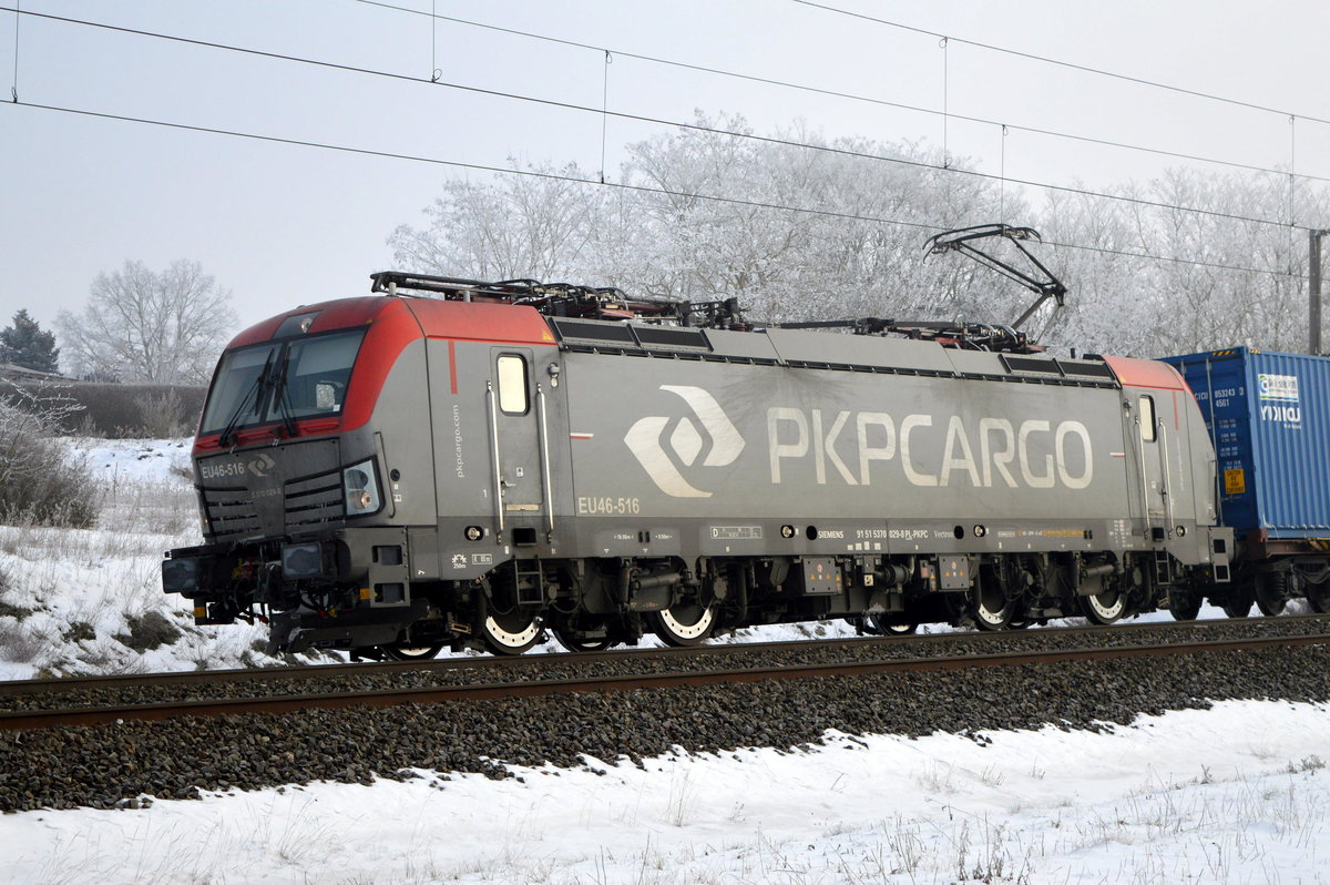 Am 13.02.2021 kam die  EU46-516 ( 51 5370 029-8 ) von der PKP Cargo  aus Richtung Stendal und fuhr weiter in Richtung Wittenberge .